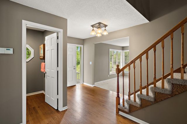 698 Badlands Road, Hudson, WI 54016