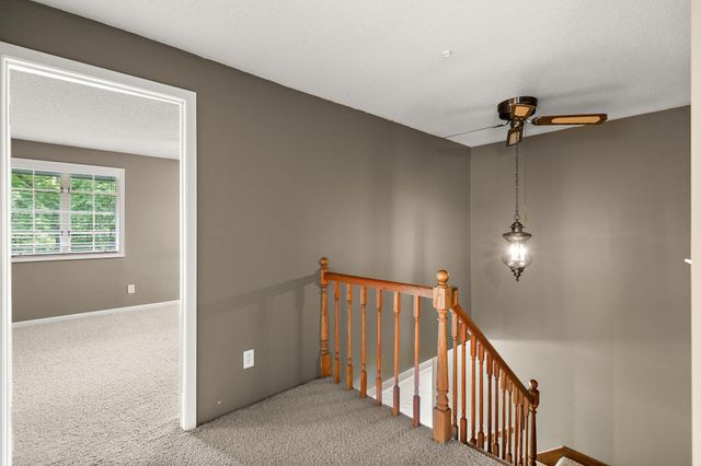 698 Badlands Road, Hudson, WI 54016