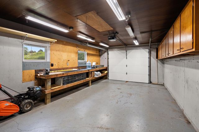 698 Badlands Road, Hudson, WI 54016