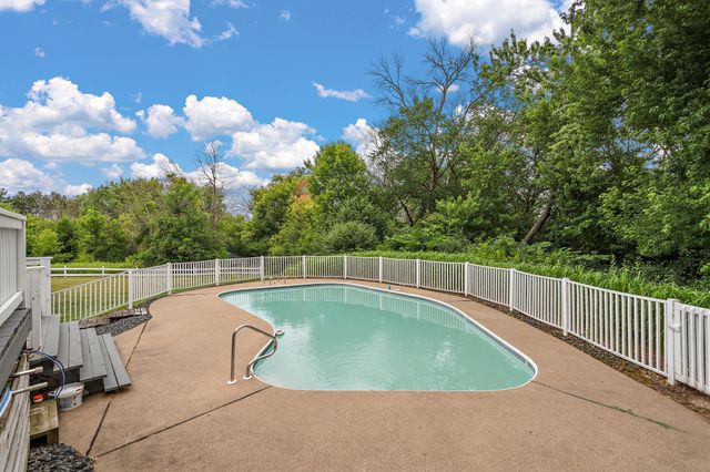 698 Badlands Road, Hudson, WI 54016