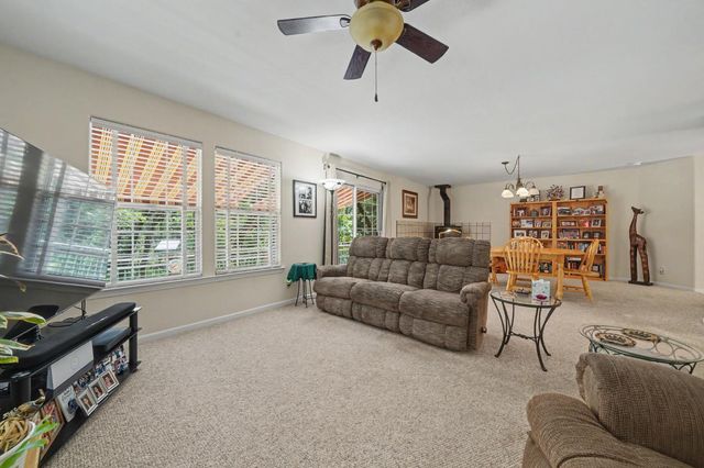 22390 Meadowbrook Dr, Pine Grove, CA 95665