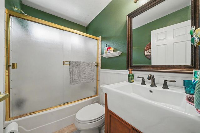 22390 Meadowbrook Dr, Pine Grove, CA 95665