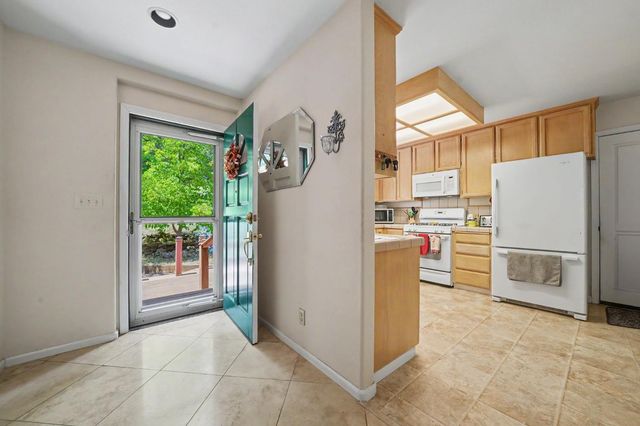 22390 Meadowbrook Dr, Pine Grove, CA 95665