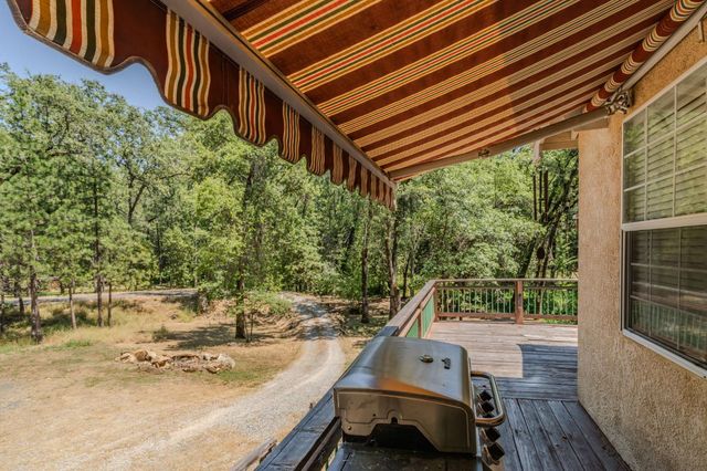 22390 Meadowbrook Dr, Pine Grove, CA 95665