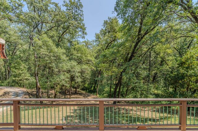 22390 Meadowbrook Dr, Pine Grove, CA 95665