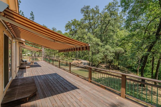 22390 Meadowbrook Dr, Pine Grove, CA 95665