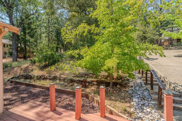 22390 Meadowbrook Dr, Pine Grove, CA 95665