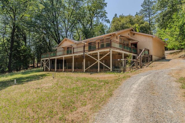 22390 Meadowbrook Dr, Pine Grove, CA 95665