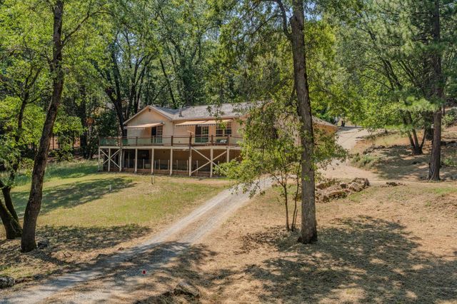 22390 Meadowbrook Dr, Pine Grove, CA 95665