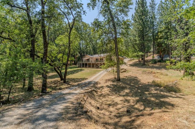 22390 Meadowbrook Dr, Pine Grove, CA 95665