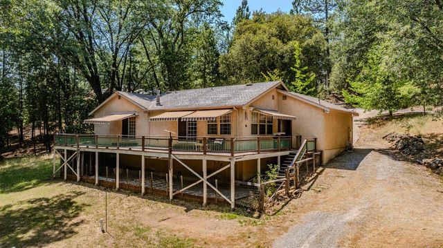 22390 Meadowbrook Dr, Pine Grove, CA 95665