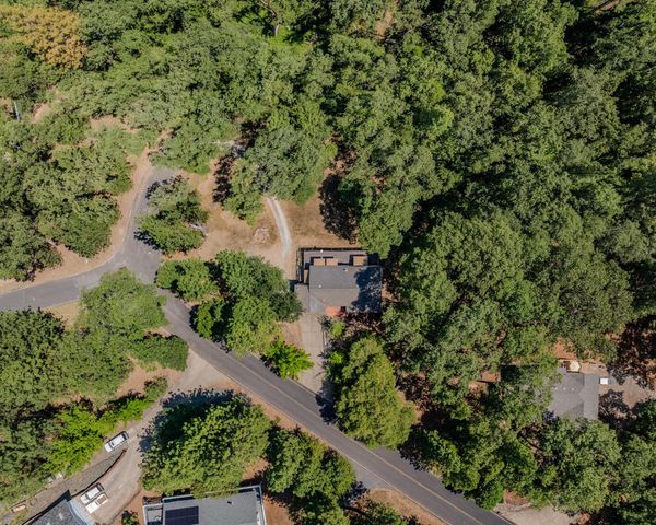 22390 Meadowbrook Dr, Pine Grove, CA 95665
