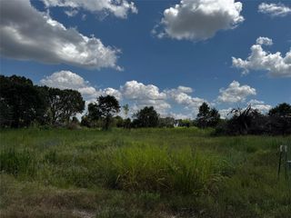 31 E Oak Grove Court, Shawnee, OK 74804