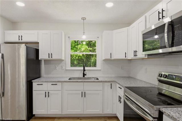 331 Retnuh Drive, Winston-salem, NC 27105