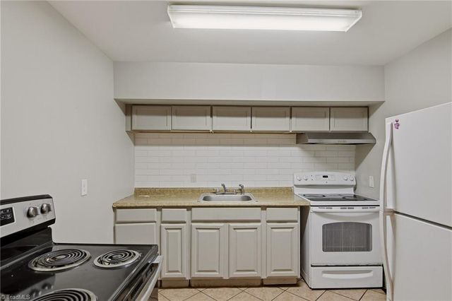 331 Retnuh Drive, Winston-salem, NC 27105