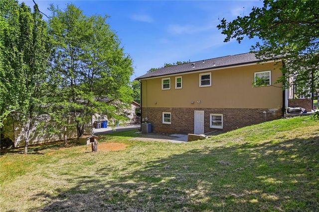 331 Retnuh Drive, Winston-salem, NC 27105