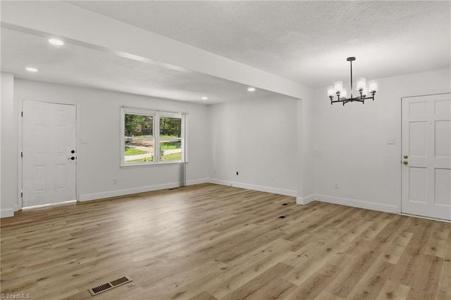 331 Retnuh Drive, Winston-salem, NC 27105