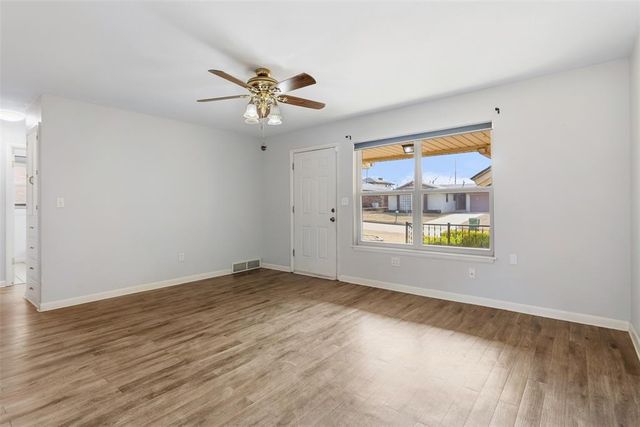 317 Asbill Avenue, Yukon, OK 73099