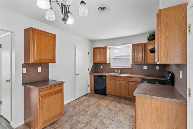 317 Asbill Avenue, Yukon, OK 73099