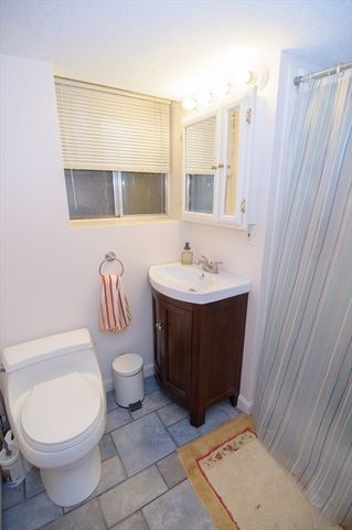 60 Greenleaf Circle 60, Framingham, MA 01701