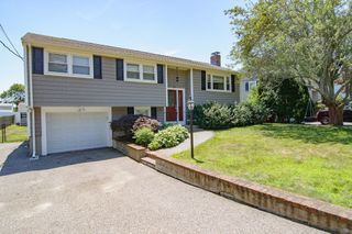 60 Greenleaf Circle 60, Framingham, MA 01701