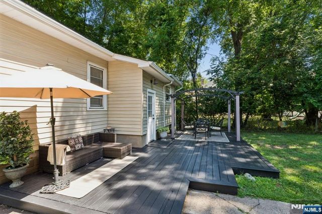 160 Packard Avenue, Wyckoff, NJ 07481