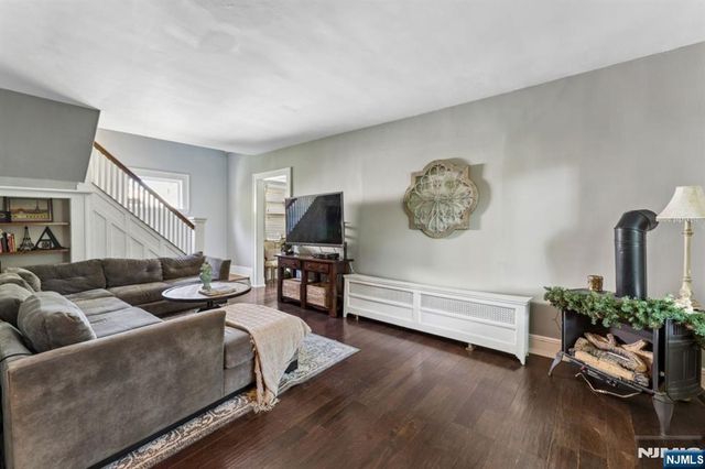 160 Packard Avenue, Wyckoff, NJ 07481