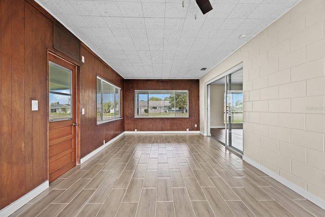 702 DESERT HILLS WAY, Sun City Center, FL 33573