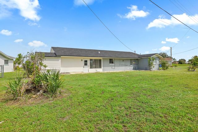 702 DESERT HILLS WAY, Sun City Center, FL 33573