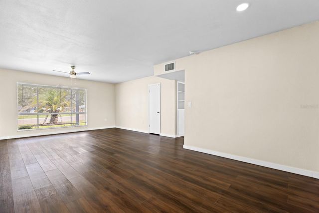 702 DESERT HILLS WAY, Sun City Center, FL 33573