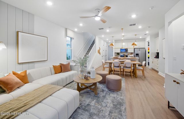 310 FISHTAIL Place, Palm Coast, FL 32164