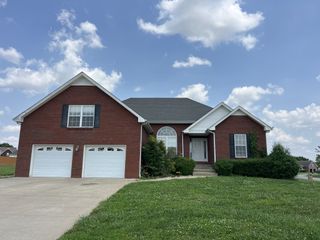 3900 Tyler Brown Dr, Clarksville, TN 37040