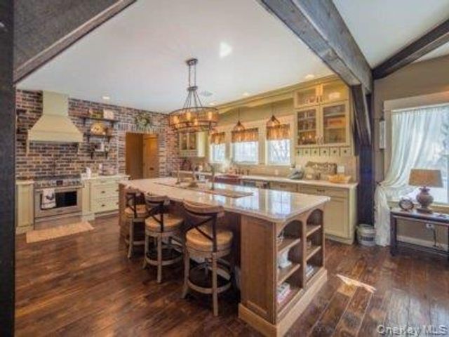 30 Sunset Lane, New Hampton, NY 10958