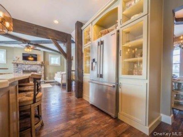 30 Sunset Lane, New Hampton, NY 10958