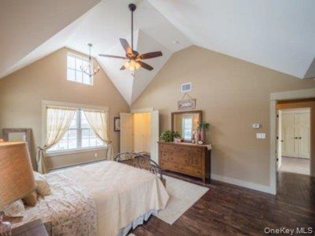 30 Sunset Lane, New Hampton, NY 10958