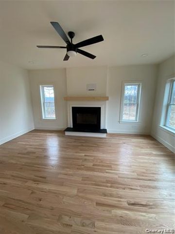 30 Sunset Lane, New Hampton, NY 10958