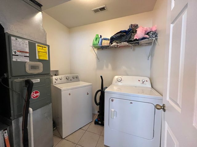 208 W 3rd Street, Willow Springs, MO 65793