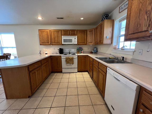 208 W 3rd Street, Willow Springs, MO 65793