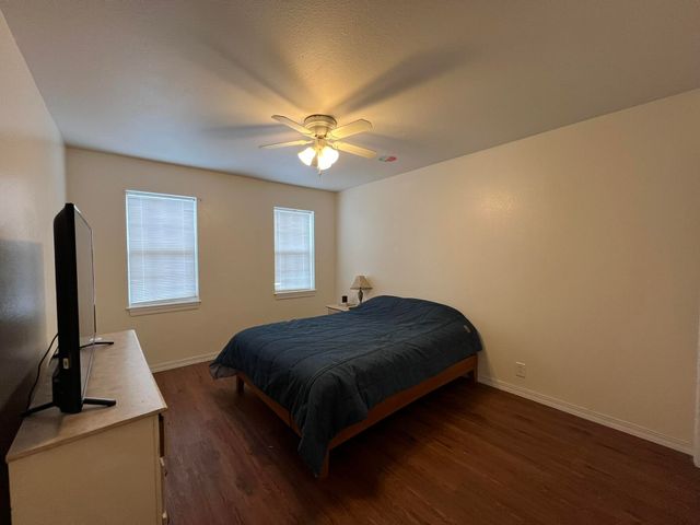 208 W 3rd Street, Willow Springs, MO 65793