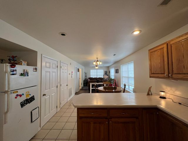 208 W 3rd Street, Willow Springs, MO 65793