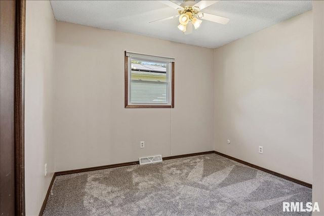 321 N PARK Street, Rochester, IL 62563