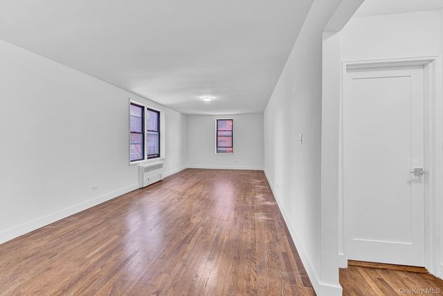 1040 Neilson Street 3B3, Far Rockaway, NY 11691