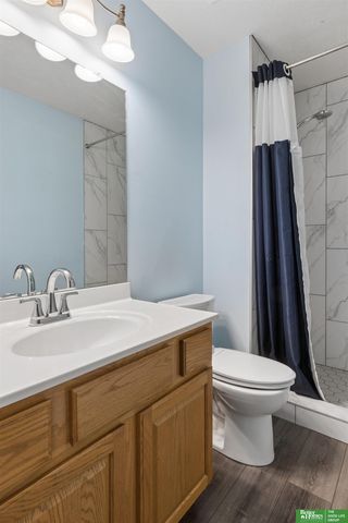 17513 Gertrude Circle, Omaha, NE 68136