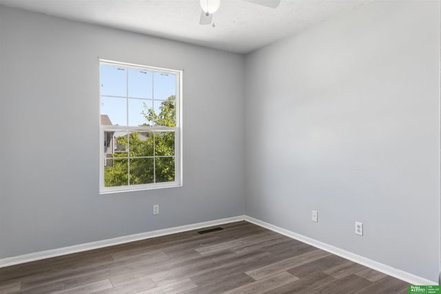 17513 Gertrude Circle, Omaha, NE 68136