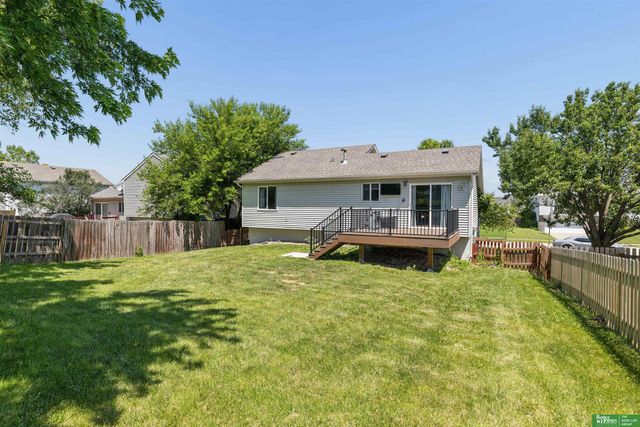17513 Gertrude Circle, Omaha, NE 68136