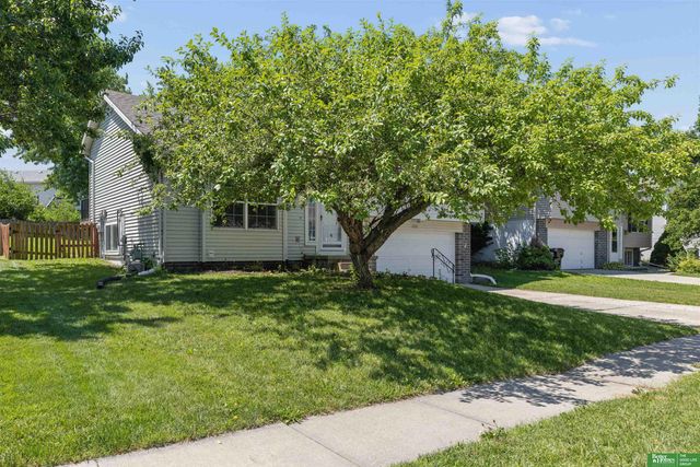17513 Gertrude Circle, Omaha, NE 68136