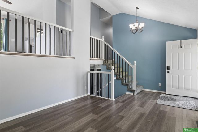 17513 Gertrude Circle, Omaha, NE 68136