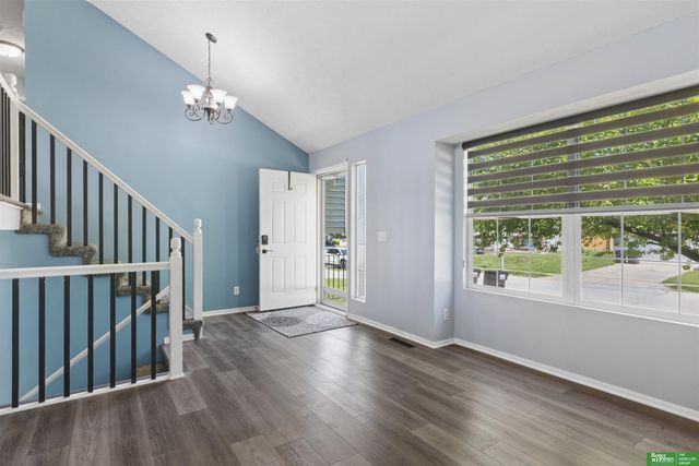 17513 Gertrude Circle, Omaha, NE 68136