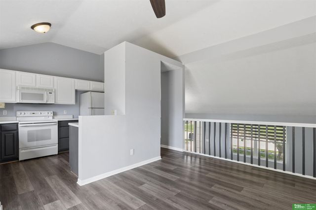 17513 Gertrude Circle, Omaha, NE 68136