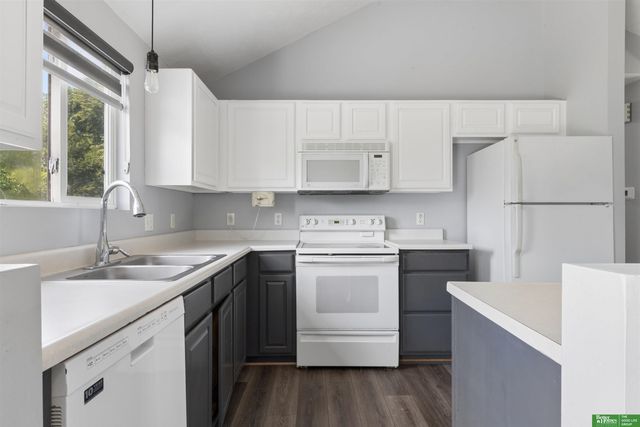 17513 Gertrude Circle, Omaha, NE 68136